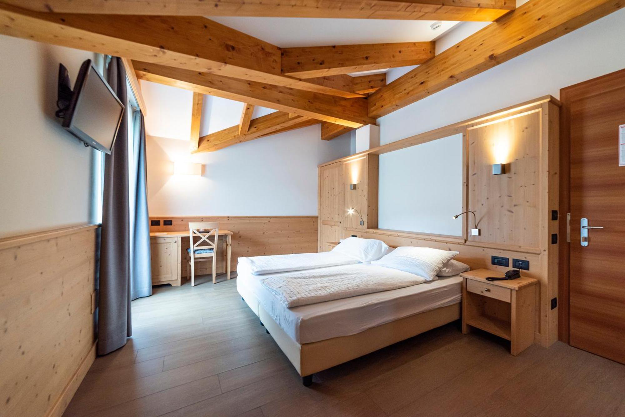 Hotel Garni Paradisi - Wellness & Spa Mezzano Zewnętrze zdjęcie