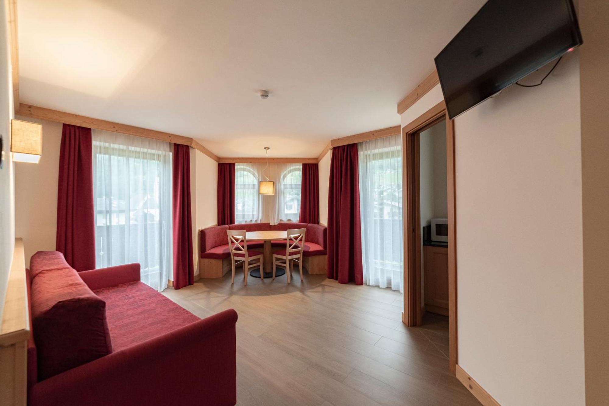 Hotel Garni Paradisi - Wellness & Spa Mezzano Zewnętrze zdjęcie