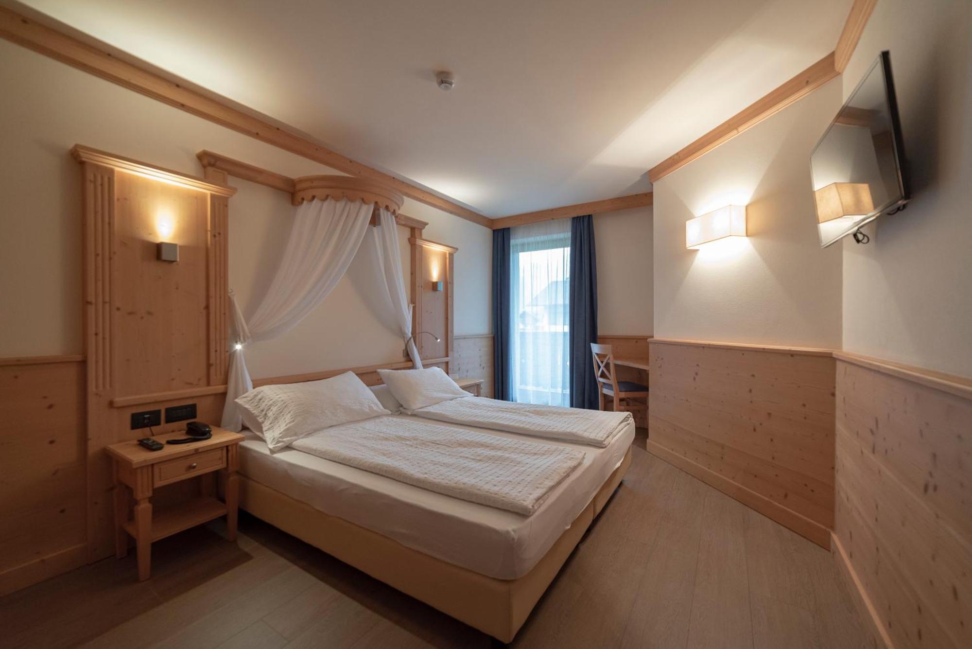 Hotel Garni Paradisi - Wellness & Spa Mezzano Zewnętrze zdjęcie
