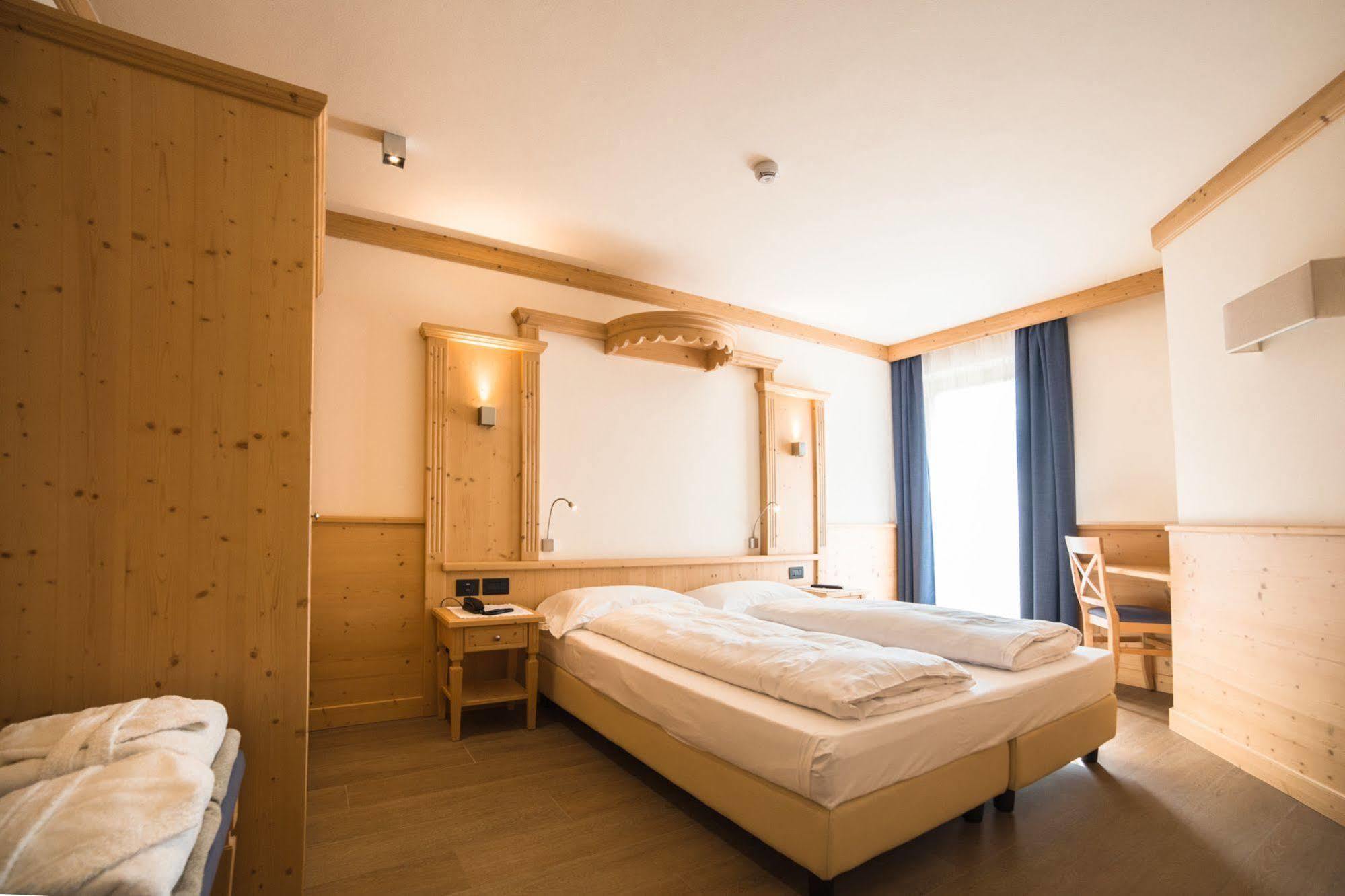 Hotel Garni Paradisi - Wellness & Spa Mezzano Zewnętrze zdjęcie